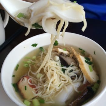 Roots - Wonton soup - it was light and refreshing. A good balanced taste. - Vegetarian Near Me - Louisville, Kentucky Roots - Wonton soup - it was light and refreshing. A good balanced taste. - Vegetarian Near Me - Louisville, Kentucky