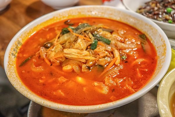 Paik’s Noodle by null