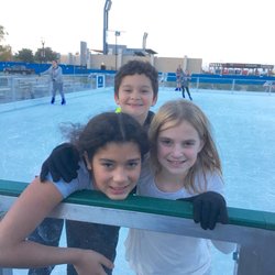 Skate the Square - Ice Stars