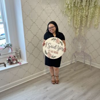 Ve'Lace Bridal - Bridal Near Me - Bellingham, Massachusetts