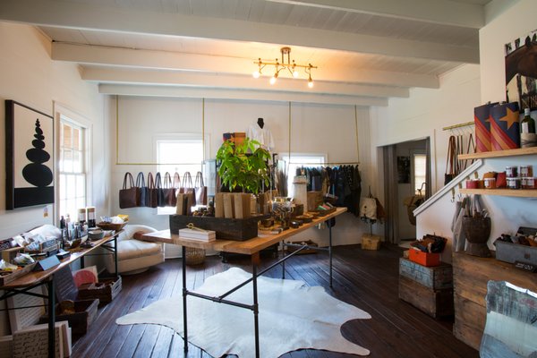 Curate by Stash by null