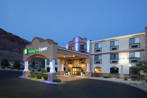 Holiday Inn Express & Suites Moab by IHG by null