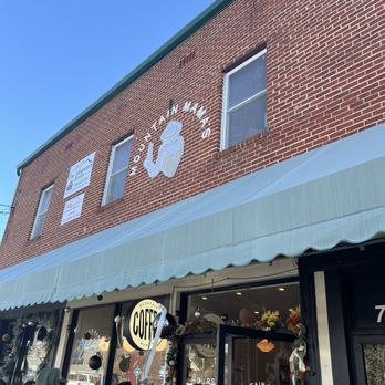Mountain Mama's Coffee - BEST coffee house in blue ridge - Coffee & Tea Near Me - Blue Ridge, Georgia