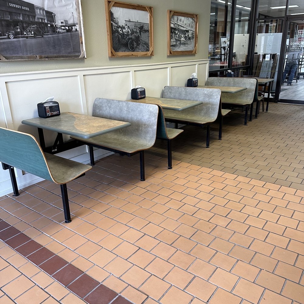 The Clarksville Crust - Extra seating in hallway - Chicken Wings Near Me - Clarksville, Texas The Clarksville Crust - Extra seating in hallway - Chicken Wings Near Me - Clarksville, Texas