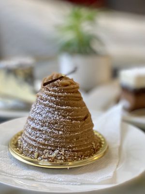 Pâtisserie Chantilly by null
