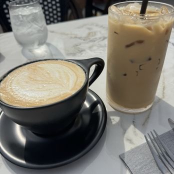 Char - Banana bread latte, Cinnamon Bun Latte - Coffee & Tea Near Me - Lexington, Kentucky