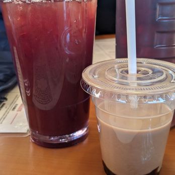 Family Table - Fresh chocolate milk and fresh berry tea - Pizza Near Me - Worcester, Massachusetts Family Table - Fresh chocolate milk and fresh berry tea - Pizza Near Me - Worcester, Massachusetts