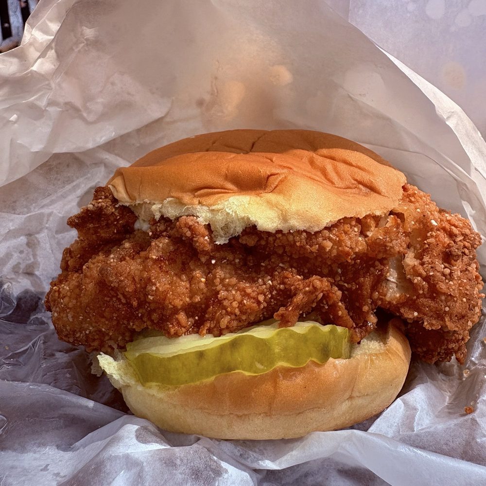 Red Light Chicken - Fried Chicken Sandwich - Chicken Shop Near Me - Chicago, Illinois