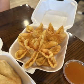 La Bori China - 6 Piece Crab Rangoons - Chinese Near Me - Waterbury, Connecticut La Bori China - 6 Piece Crab Rangoons - Chinese Near Me - Waterbury, Connecticut