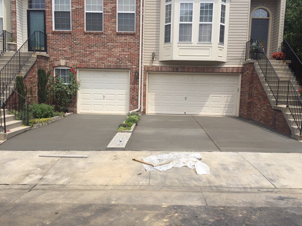 Slide of LLUGO General Contracting