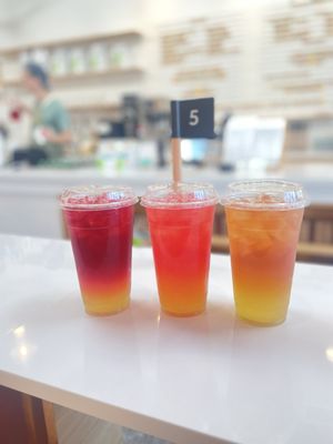 Honey's Bistro by null