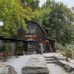 Gemela - Outside
