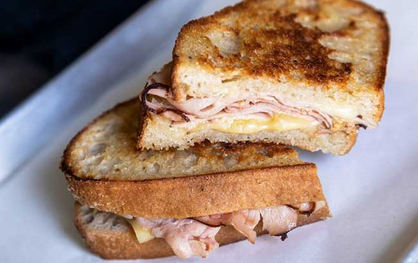 Louis Swiss Bakery by null