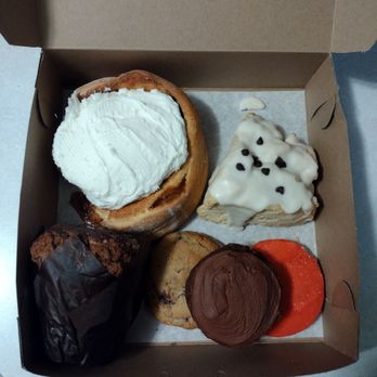 Ivy Lane Bakery - An assortment of the pastries I bought. - Bakeries Near Me - Bloomington, Illinois