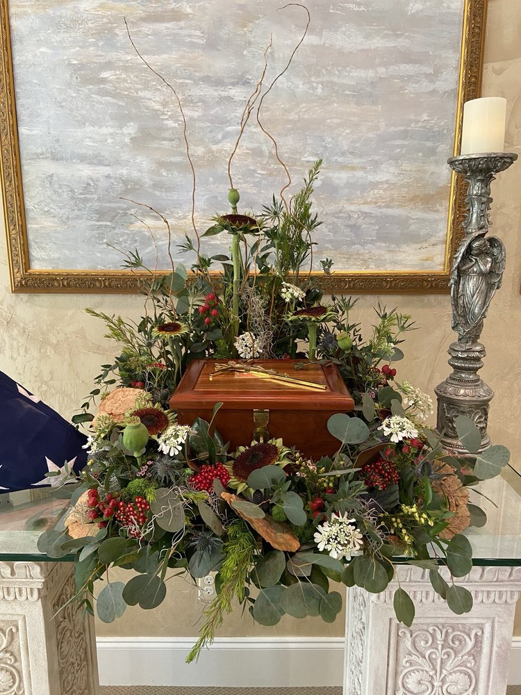 PETALS AND STEMS FLORIST Updated September 2024 19 Reviews 704