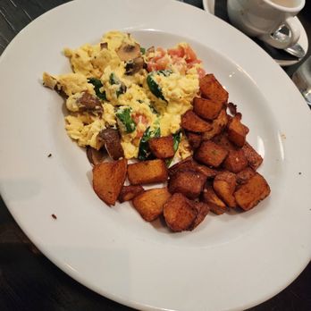 Brix Wine Cafe - Veggie scramble - Wine Bars Near Me - Woodinville, Washington