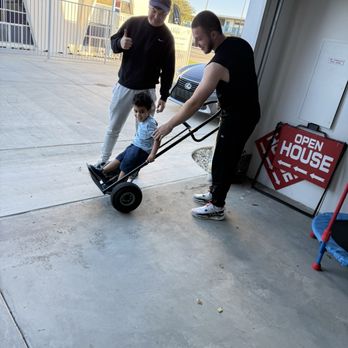 California Moving - Movers Near Me - Los Angeles, California