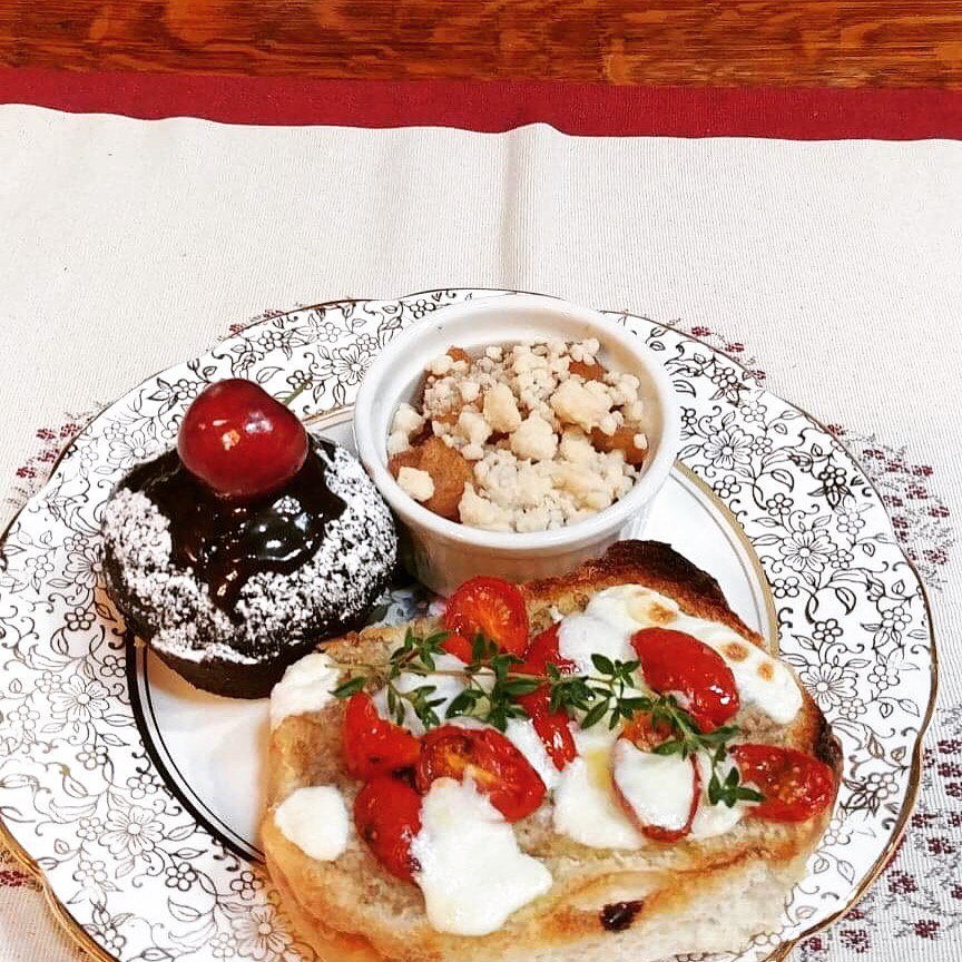 HOGAN HOUSE AT ROSE HILL BED & BREAKFAST 22 Photos 804 E Main St