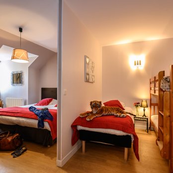 Hôtel le Bayeux - Grande chambre familiale 5 personnes : idéal pour 2 adultes et 3 enfants. - Hotels Near Me - Bayeux, 14 Hôtel le Bayeux - Grande chambre familiale 5 personnes : idéal pour 2 adultes et 3 enfants. - Hotels Near Me - Bayeux, 14