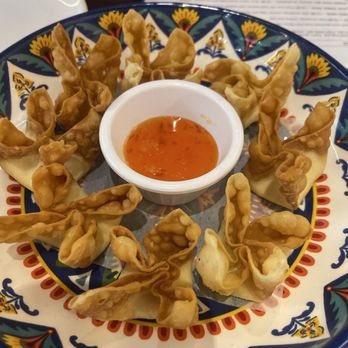 Pad Thai Classic - crab cheese wontons - Thai Near Me - Long Beach, California Pad Thai Classic - crab cheese wontons - Thai Near Me - Long Beach, California