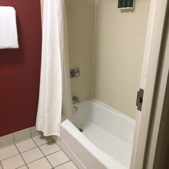Courtyard by Marriott Hampton Coliseum Central - Hotels Near Me - Hampton, Virginia Courtyard by Marriott Hampton Coliseum Central - Hotels Near Me - Hampton, Virginia