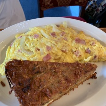 Honey's Farm Fresh Gourmet Kitchen - Omelette with Latke - Breakfast & Brunch Near Me - Ocean View, Delaware Honey's Farm Fresh Gourmet Kitchen - Omelette with Latke - Breakfast & Brunch Near Me - Ocean View, Delaware
