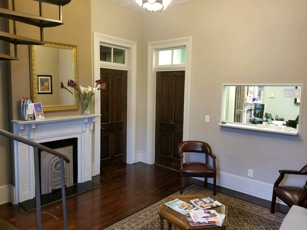 The Law Firm Of Hesni & Parrales - divorce attorney in Gretna, LA