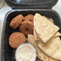 Falafel platter Falafel platter