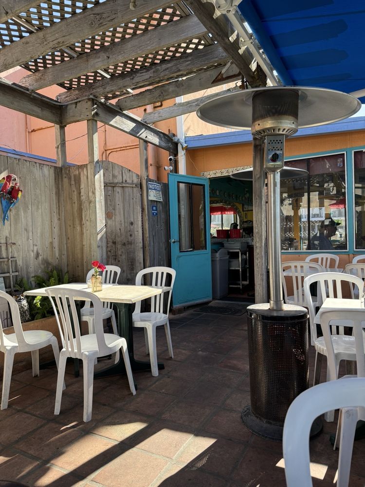 La Playita Restaurant