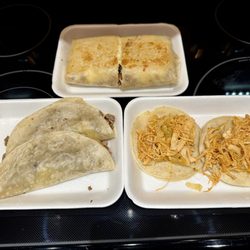 Taquería la Tía Pera - Steak Burrito, Quesadillas Con Carne, Chicken Tacos - VN