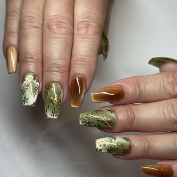 Adore Nail Lounge - Nail Salons Near Me - Livermore, California