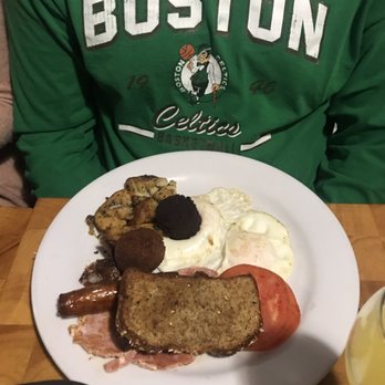 Corner Cafe - Breakfast & Brunch Near Me - Newport, Rhode Island