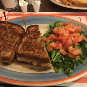 Port Washington Diner - Vegetable cheese sandwich - Diners Near Me - Port Washington, New York