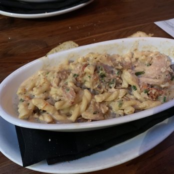Pie + Vine - Gemelli - Italian Near Me - Ashland, Oregon