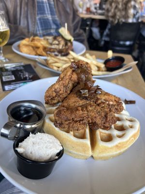 Briar Common Brewery + Eatery by null