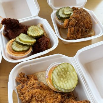 Dave's Hot Chicken - Tenders - no spice and hot - Chicken Shop Near Me - Chesapeake, Virginia