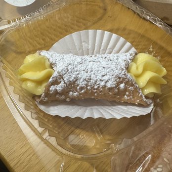 Bread Basket Bakery - Banana cannoli - Bakeries Near Me - Fresno, California Bread Basket Bakery - Banana cannoli - Bakeries Near Me - Fresno, California