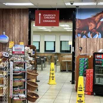 Road Ranger - To Church's Chicken and Cinnabon..... - Parking Near Me - Encinal, Texas