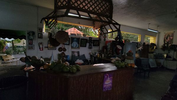 Los Pinarenos, Fruteria by null