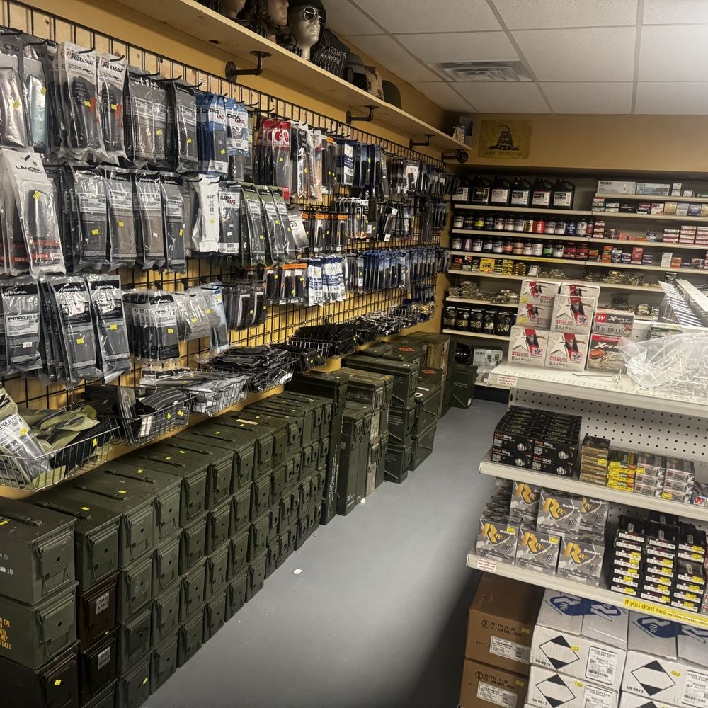 コレクター THE BEST 10 GUNS & AMMO near SPENCERVILLE, OH 45887