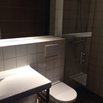 PS Hotell - Half door to shower; water gets everywhere! - Hotels Near Me - Oslo, 03