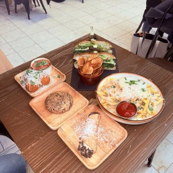 CeCarre - Pizza Near Me - Boston, Massachusetts