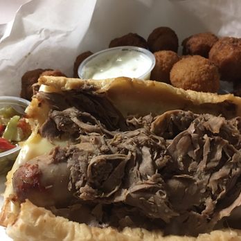 Pizza House - Italian beef/ itailian sausage combo. With fried mushrooms.. crazy good. - Pizza Near Me - Zion, Illinois