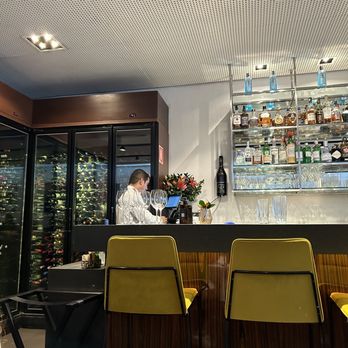 Zucco - Bar area - Italian Near Me - São Paulo, SP Zucco - Bar area - Italian Near Me - São Paulo, SP