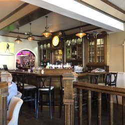 Regan's Gastro Pub & Restaurant - The Bar