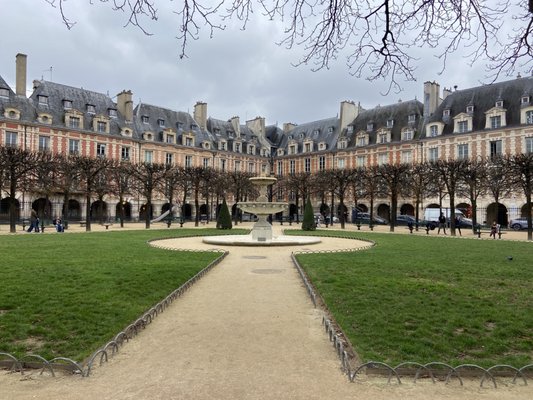 Place des Vosges by null
