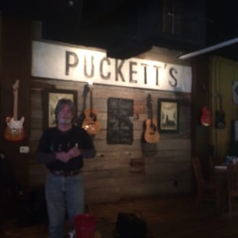 Puckett's Restaurant - Getting set up for some live country crooning! - Barbeque Near Me - Franklin, Tennessee Puckett's Restaurant - Getting set up for some live country crooning! - Barbeque Near Me - Franklin, Tennessee