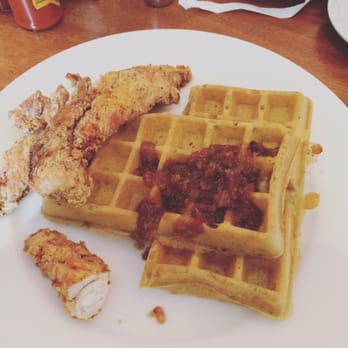 Meli Cafe - I love this dish but the presentation of this looks horrible and it was very soggy. Go to other meli Cafe besides this on - New American Near Me - Chicago, Illinois