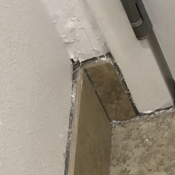 Hampton Inn Covington - Poor workmanship - Hotels Near Me - Covington, Louisiana