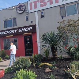2/16/25. Store front 2/16/25. Store front